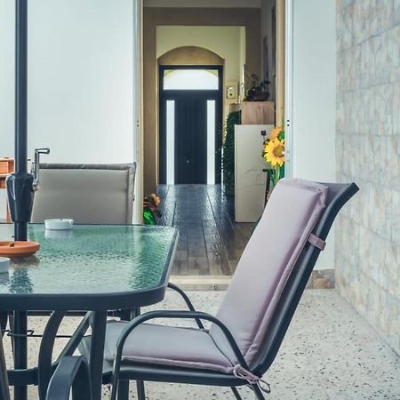 La Casa Di Tina Vila Canicattini Bagni Exterior foto