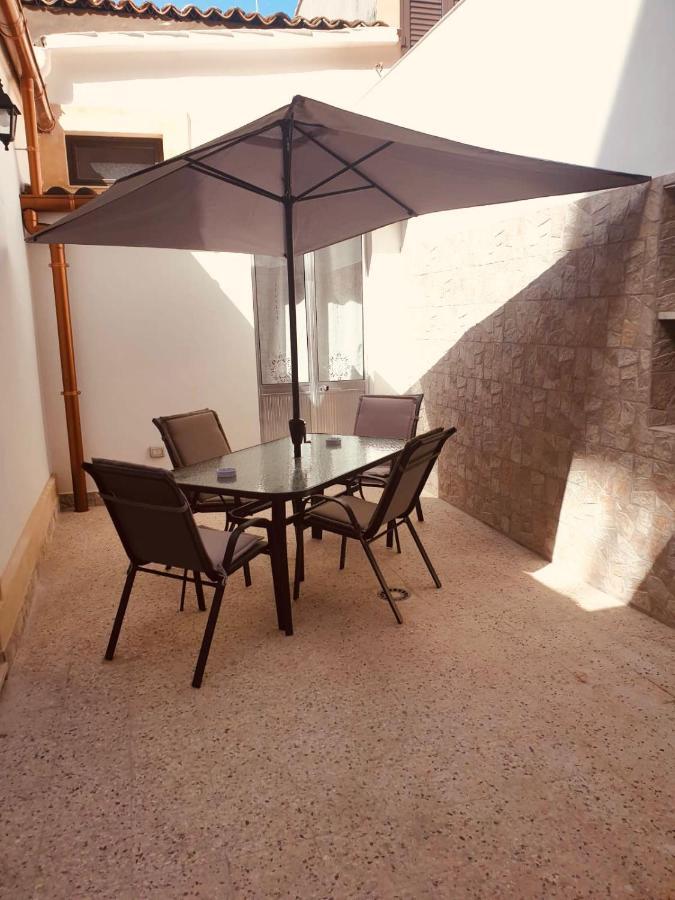 La Casa Di Tina Vila Canicattini Bagni Exterior foto