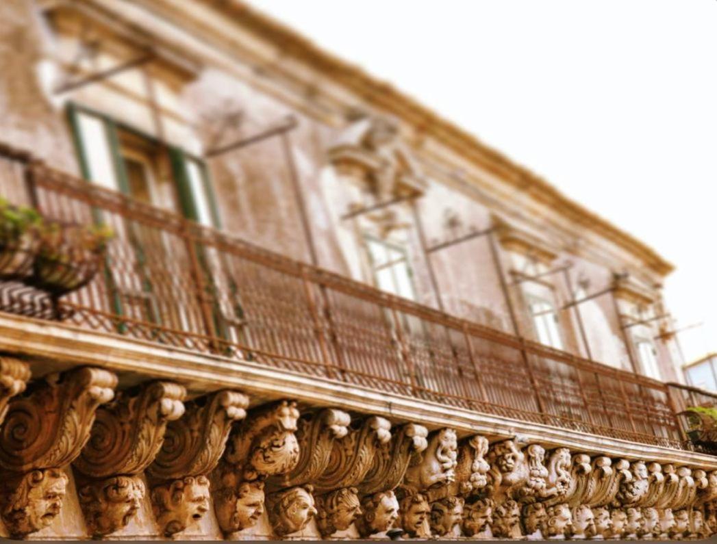 La Casa Di Tina Vila Canicattini Bagni Exterior foto