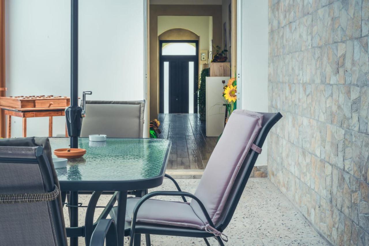 La Casa Di Tina Vila Canicattini Bagni Exterior foto